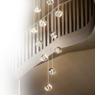 Люстры для лестницы